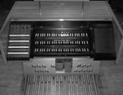 Orgel-Spieltisch